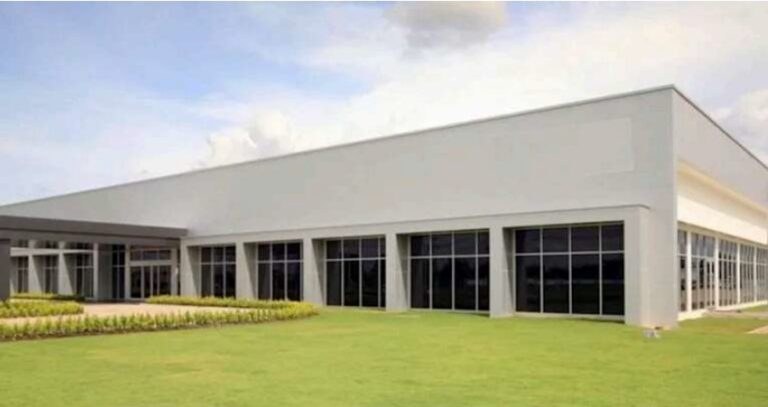 Front of Building No Sign 768x407